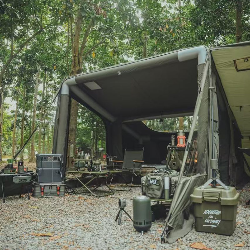 Inflatable tabernaculo castra velit militum style
